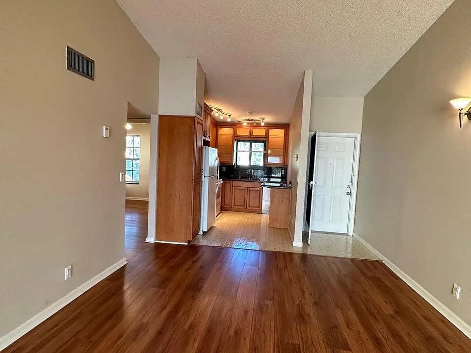 2650 Greenwood Ter #2190