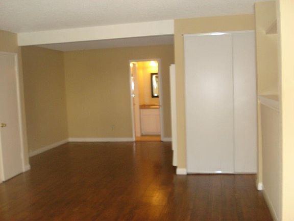 3rd image of 7430 Crescent Ave APT 201