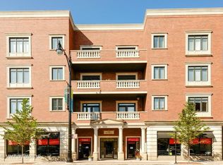 1442 W Fullerton Ave APT 2C, Chicago, IL 60614