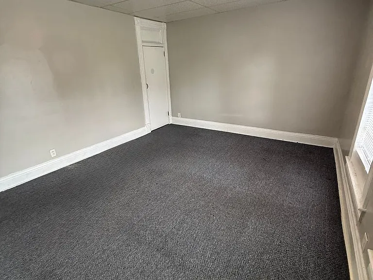 101 W Walnut St — Photo 12