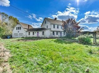 195 Old Millville Rd, Uxbridge, MA 01569