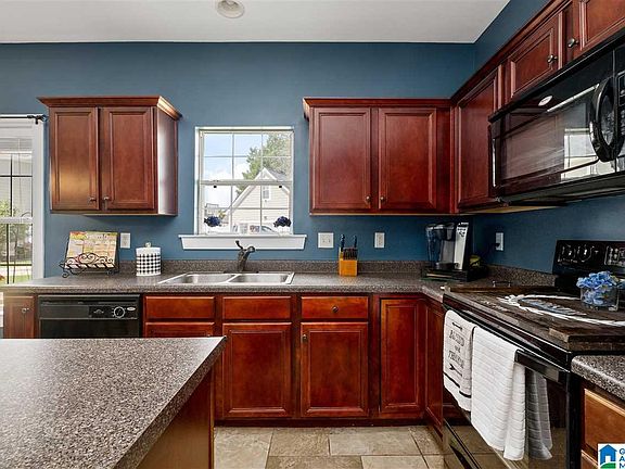 4th image of 3023 Kelly Creek Ave