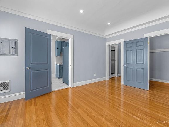 5th image of 312 Fillmore St APT 26