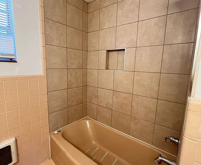 3617 1/2 N Drexel Blvd — Photo 13