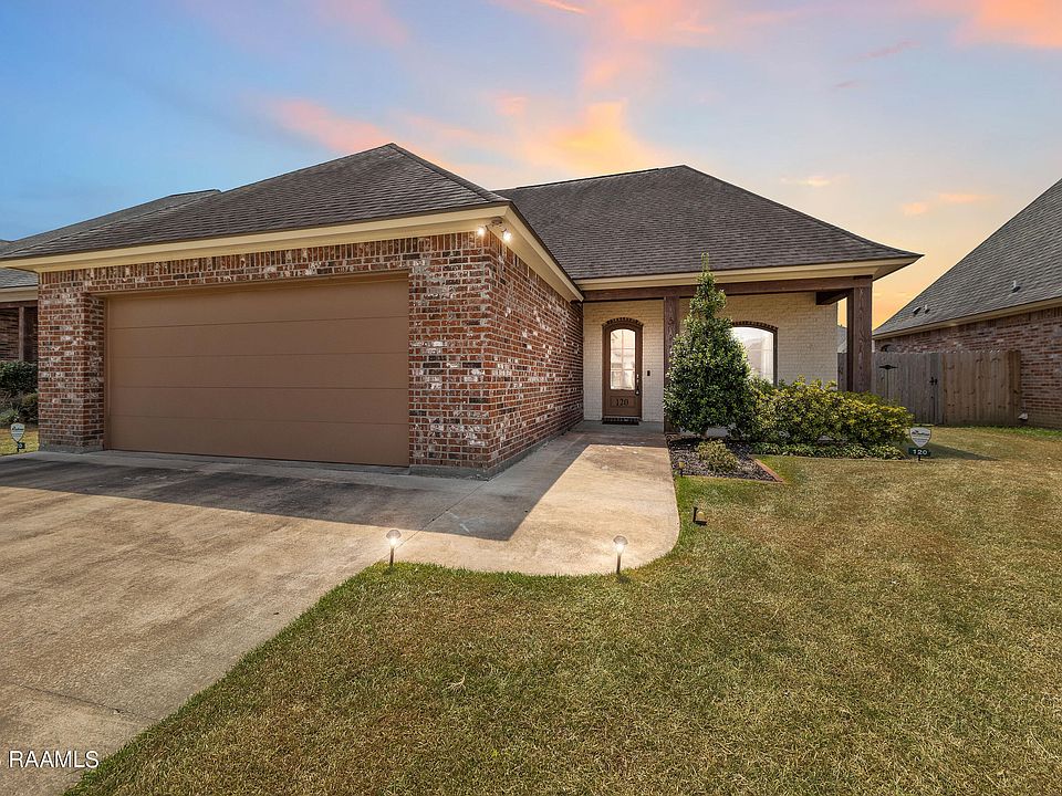 1st image of 120 Olivewood Dr
