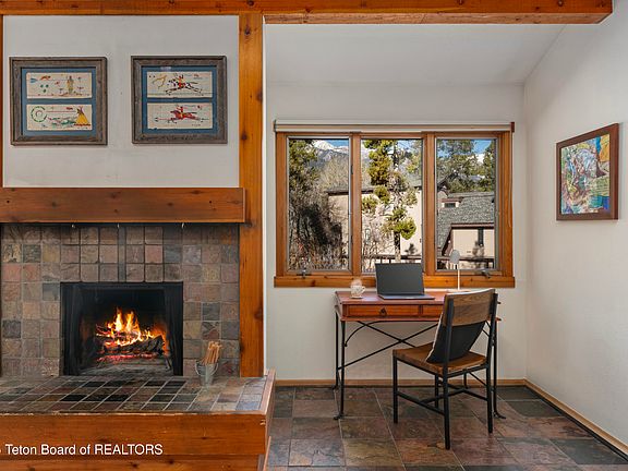 5th image of 4420 Berry Dr #3823