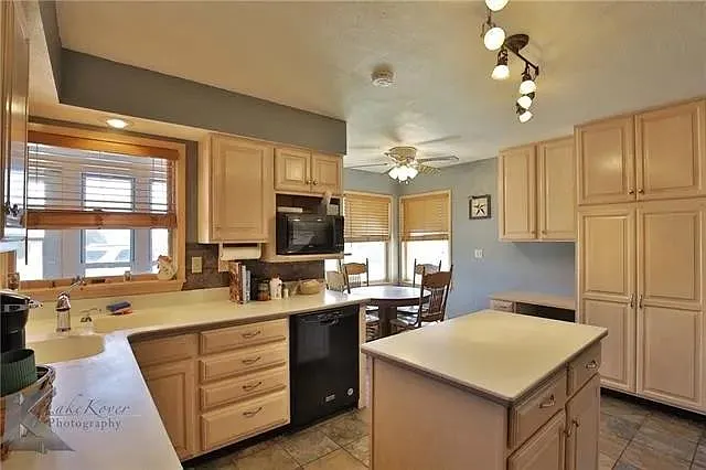 8234 County Road 266 — Photo 11
