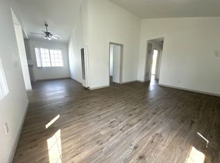 111 Ximeno Avenue, Long Beach, CA 90803