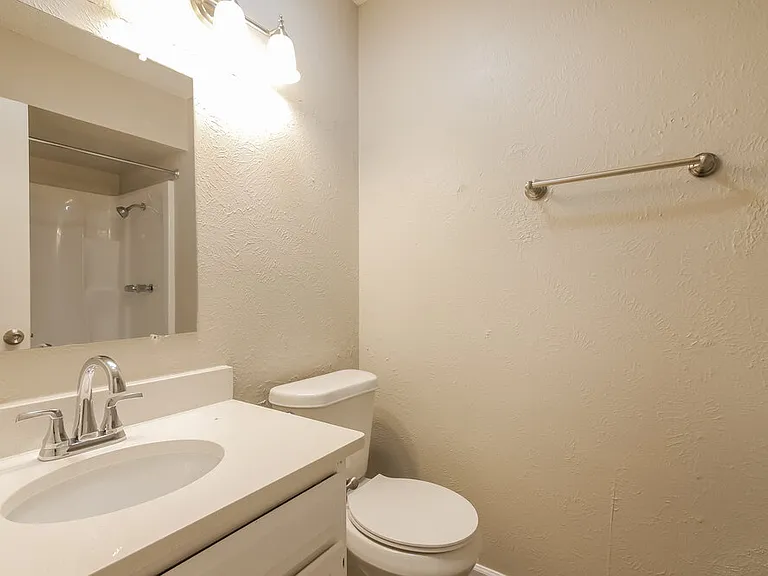 933 Lemontree Dr — Photo 14