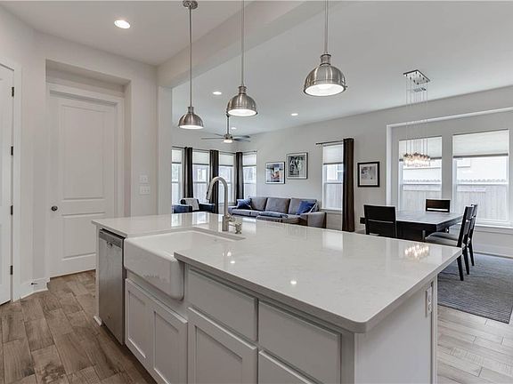 5th image of 5213 Rain Lily Dr