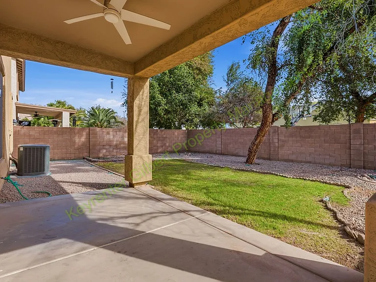 1137 S Hazel St — Photo 30