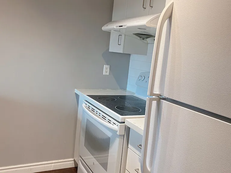 285 Mutual St #705 — Photo 5
