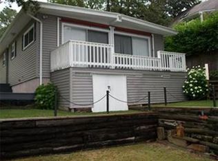 34 Shangri La Blvd, Wareham, MA 02571