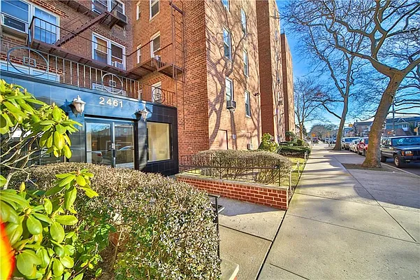 Sold by Remax Edge | media 2