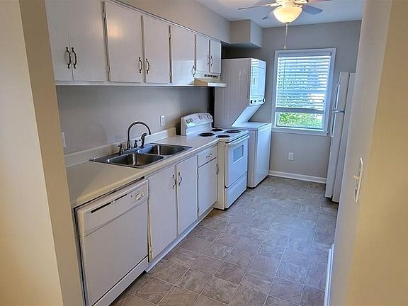 5th image of 100 Schultz St #100