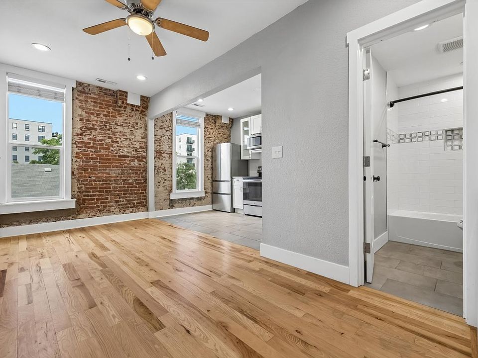 1st image of 1045 W 14th Ave APT 205
