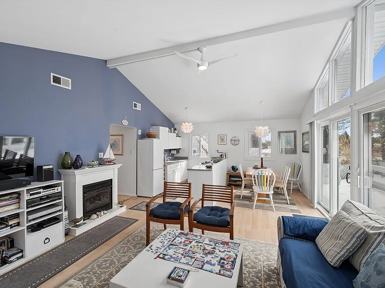 413A Dune Rd — Photo 3