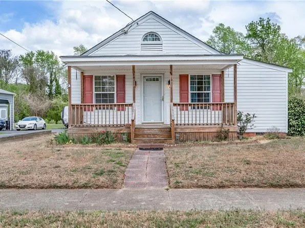 300 Elizabeth St, Suffolk, VA 23434