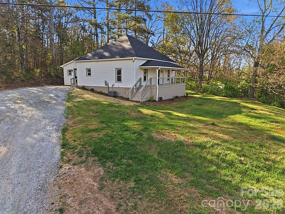 5th image of 600 Linneys Mountain Rd