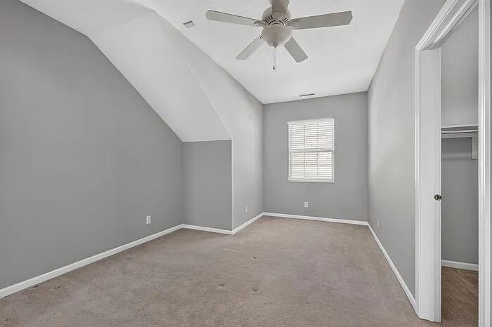 15552 Smithfield Dr — Photo 30