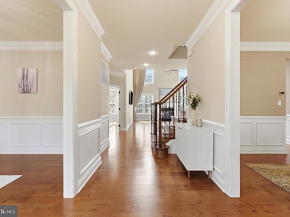 5th image of 15413 Admiral Baker Cir