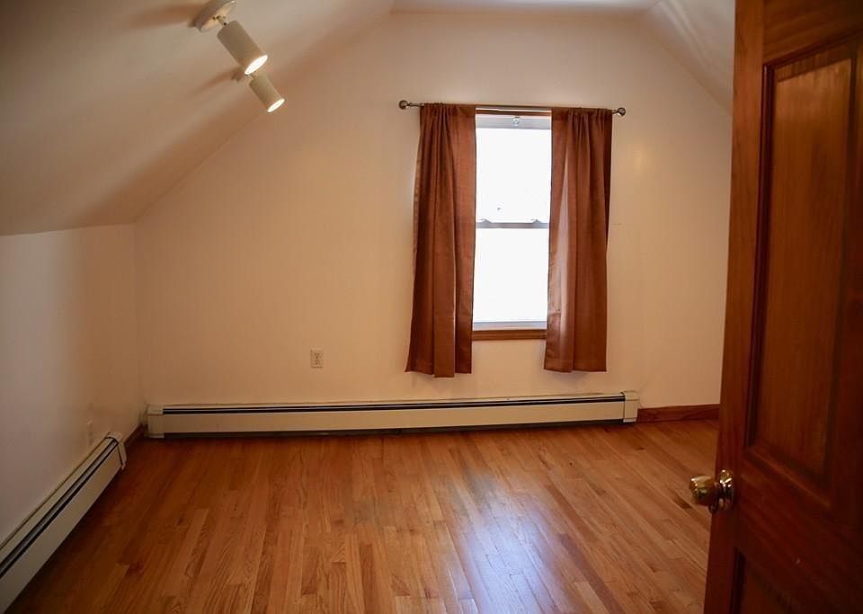 2nd image of 247 Main St #2