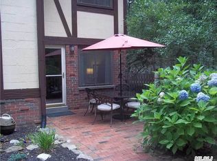 328 Woodland Ct, Coram, NY 11727