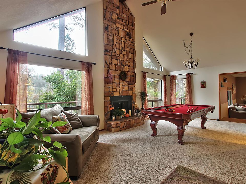 1st image of 15166 Stinson Dr