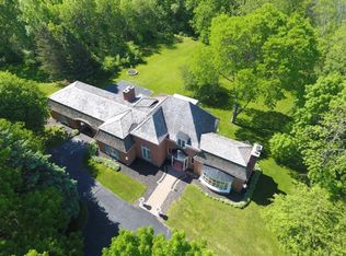 6789 Hoods Creek Rd, Franksville, WI 53126