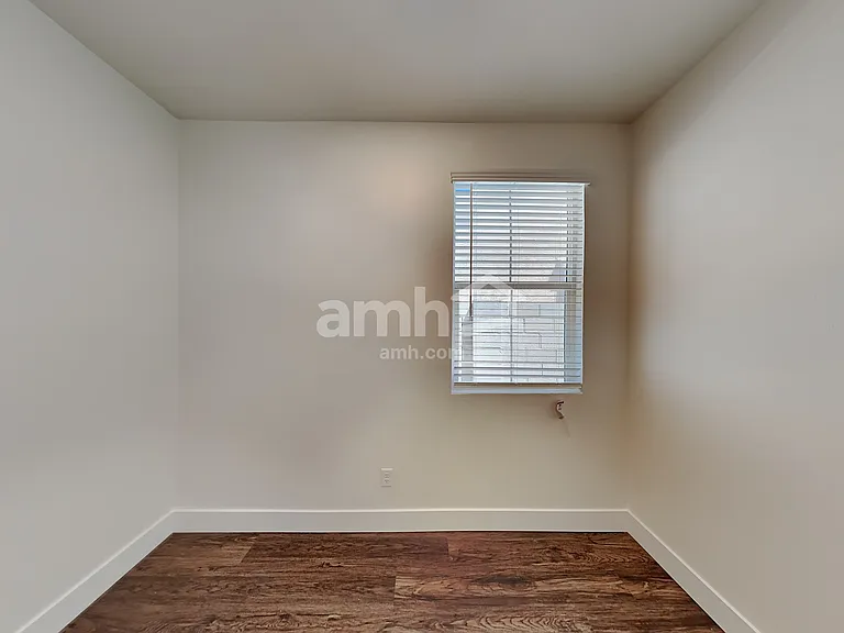 21411 S 231st St — Photo 12