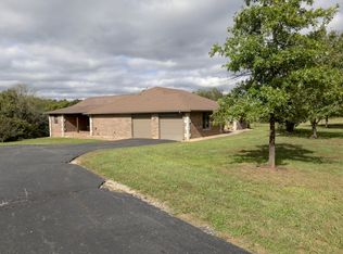585 Ghan Rd, Clever, MO 65631