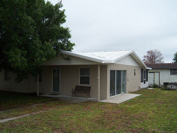 4th image of 1363 Lake Dr