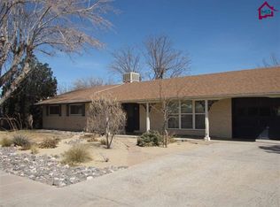 2040 Crescent Dr, Las Cruces, NM 88005