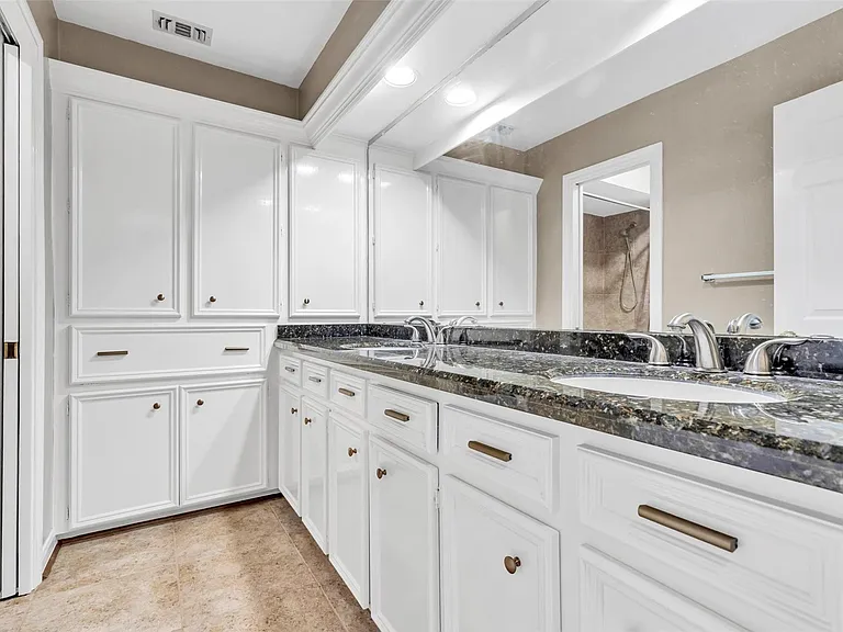 1127 Barkston Dr — Photo 37