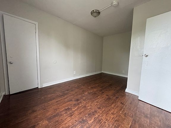 3rd image of 241 W Ivy St #3C