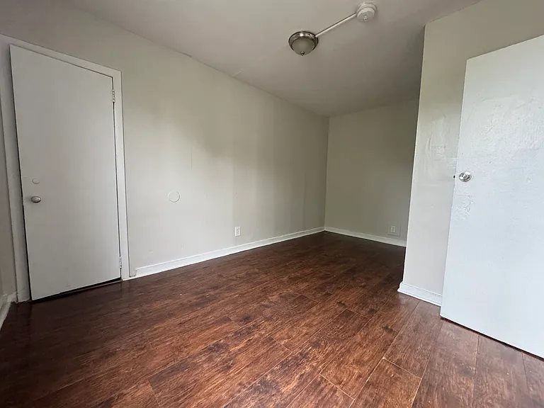 241 W Ivy St #3C — Photo 3