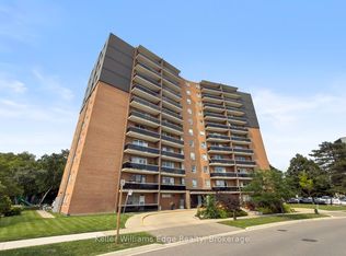 3145 Queen Frederica Dr #608, Mississauga, ON L4Y 3A7