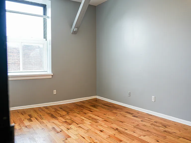 2419 Greenmount Ave #9 — Photo 6