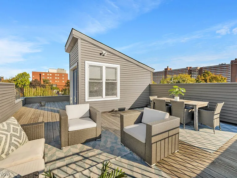 2702 Bridge Ave — Photo 37