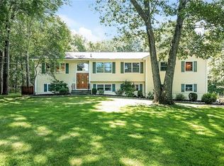 405 Birdsall Dr, Yorktown Heights, NY 10598