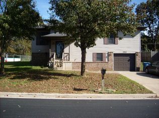 1904 S 14th St, Ozark, MO 65721