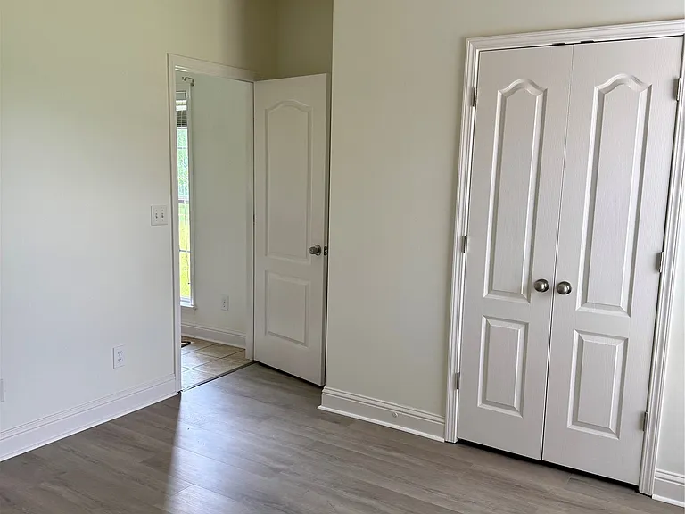 9832 Helmsley Cir — Photo 12