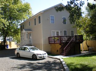 862 S Harrison St, Arlington, VA 22204