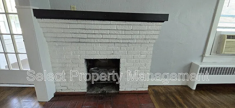 2 bed, 1.0 bath, $1,149 — Photo 3