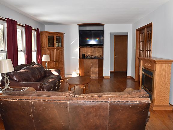 3rd image of 15011 David Ave