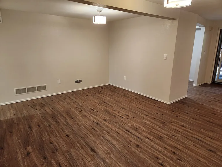 1730 W Pacific Ave #5-B — Photo 3