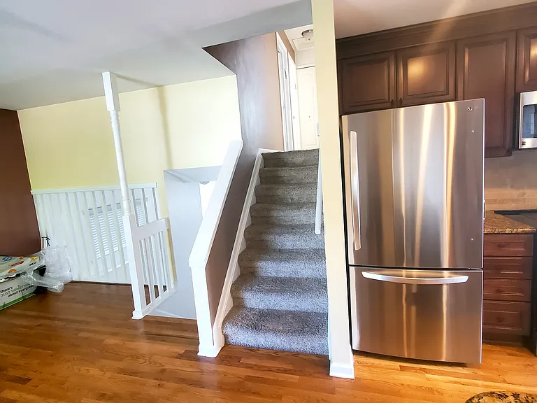 1043 Olson Ave — Photo 5