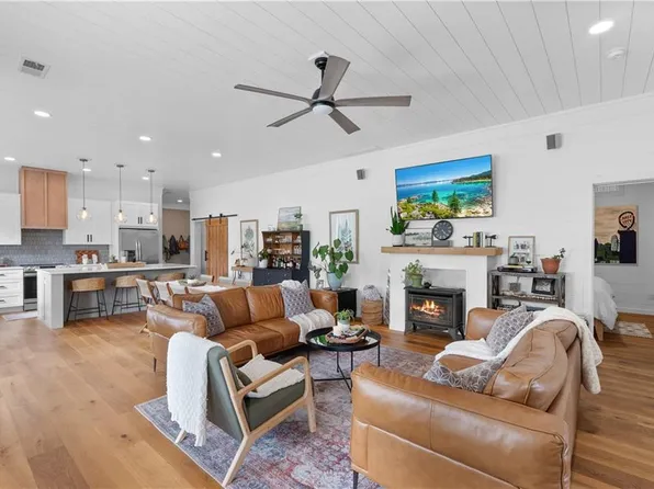 39000 E 215th St, Kingsville, MO 64061