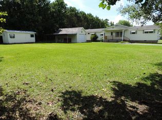 221 Seashore Dr, Swansboro, NC 28584