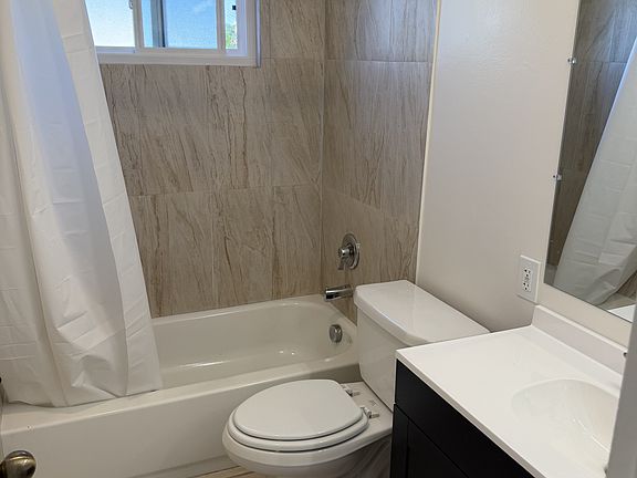 2nd image of 4065 Highland Ave APT 4